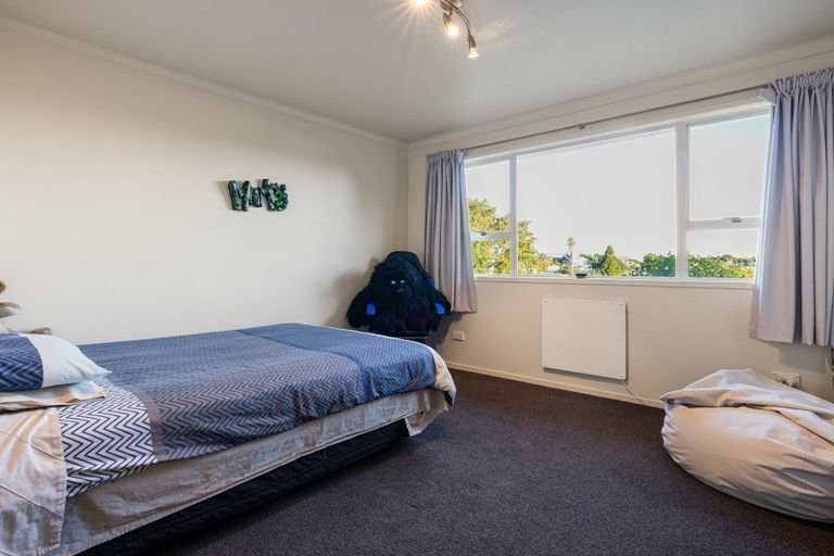 Photo of property in 24 Rothesay Place, Dinsdale, Hamilton, 3204