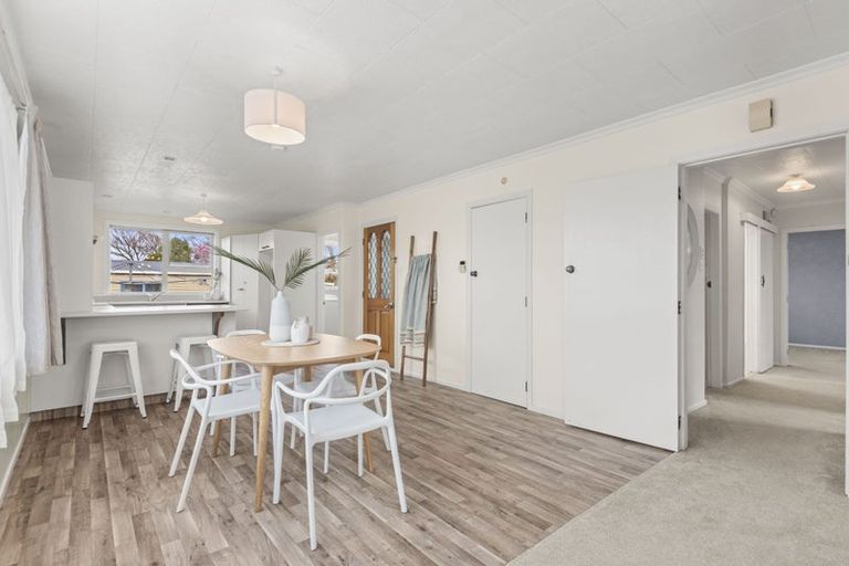 Photo of property in 24 Sutherland Crescent, Westbrook, Palmerston North, 4412