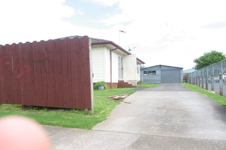 Photo of property in 79 Kenderdine Road, Papatoetoe, Auckland, 2025