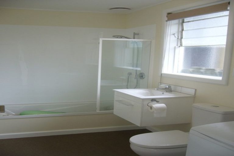 Photo of property in 77 Wilson Street, Newtown, Wellington, 6021