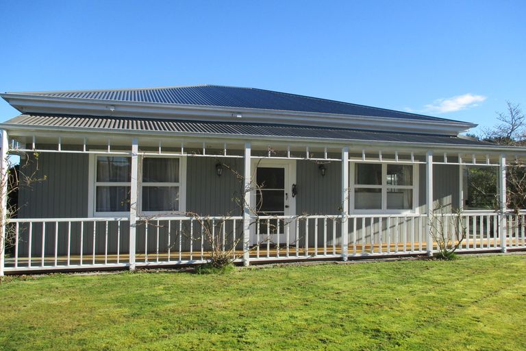 Photo of property in 16 Hislop Street, Geraldine, 7930