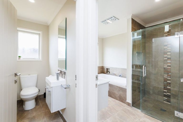 Photo of property in 206 Pacific Drive, Fitzherbert, Palmerston North, 4410