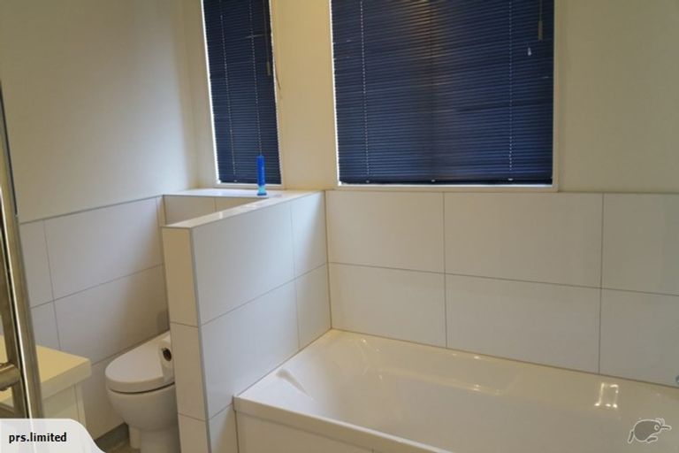 Photo of property in 9/14 Harriett Street, Thorndon, Wellington, 6011