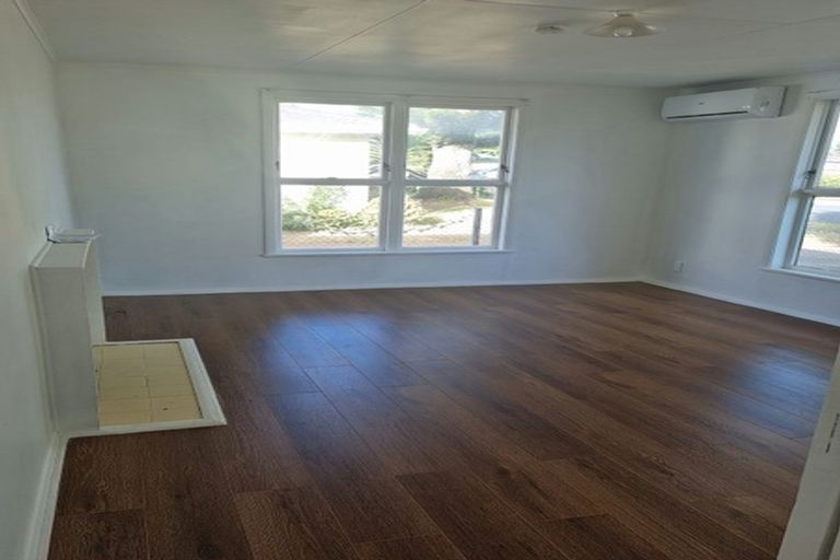 Photo of property in 4 Winthrop Way, Mangere East, Auckland, 2024