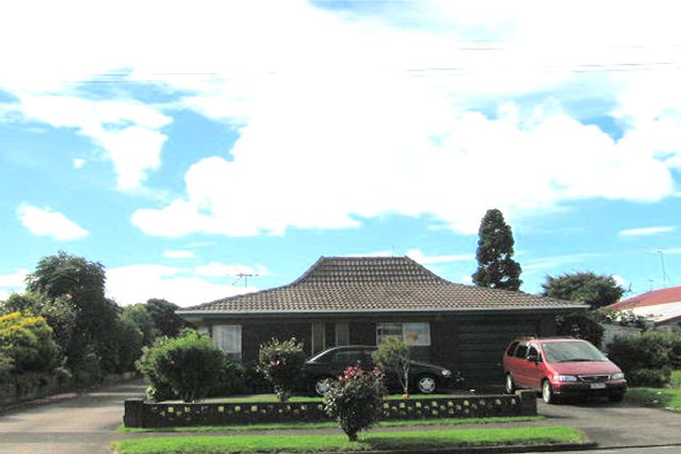 Photo of property in 3/92 Carruth Road, Papatoetoe, Auckland, 2025