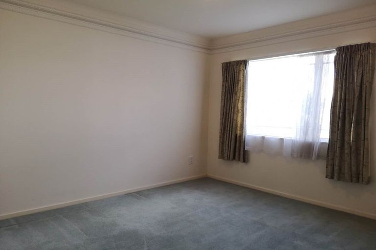 Photo of property in 2 Te Hoe Grove, Pinehill, Auckland, 0632