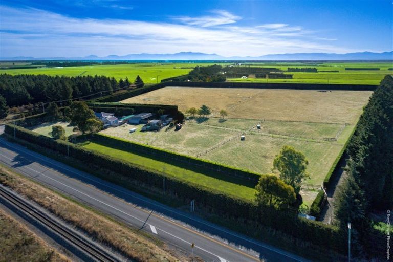 Photo of property in 6 Sharlands Road, Dunsandel, Rakaia, 7783