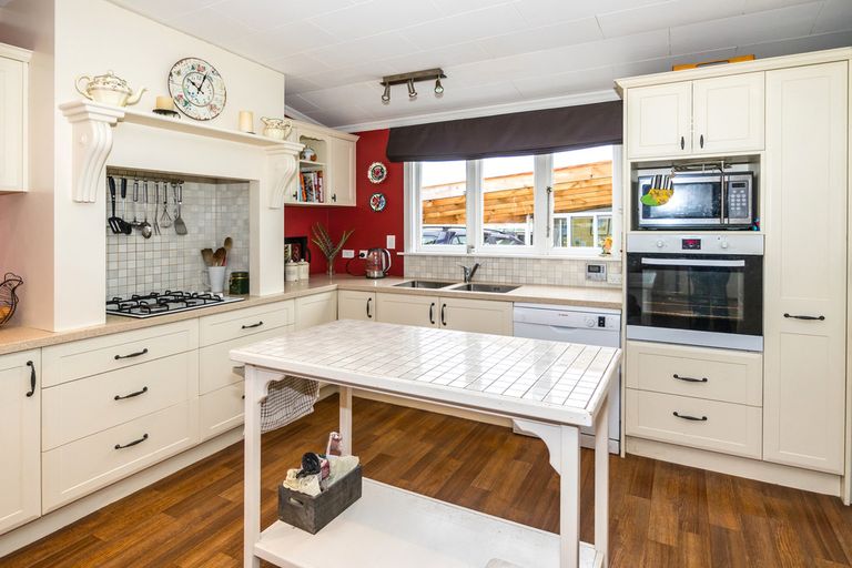 Photo of property in 16 Hislop Street, Geraldine, 7930