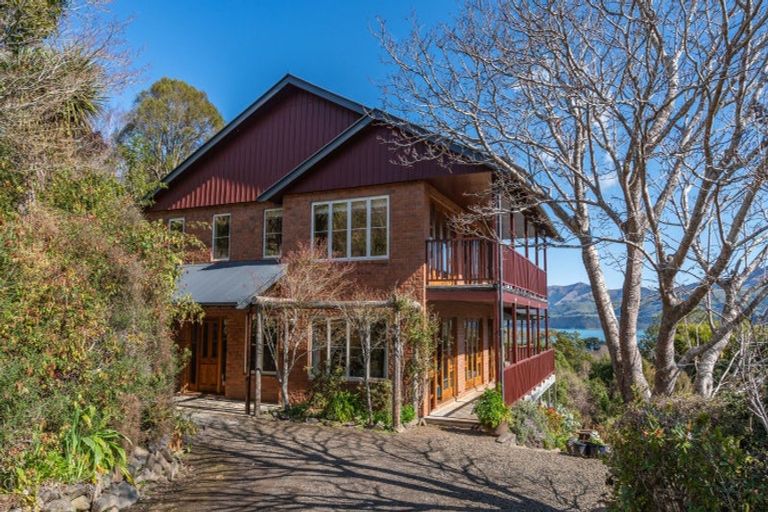 Photo of property in 38 Tizzards Road, Robinsons Bay, Akaroa, 7581