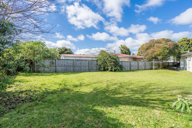 Photo of property in 10 Brentford Place, Manurewa, Auckland, 2102