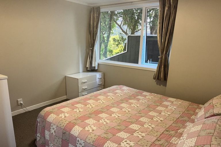 Photo of property in 48 Moana Road, Kelburn, Wellington, 6012