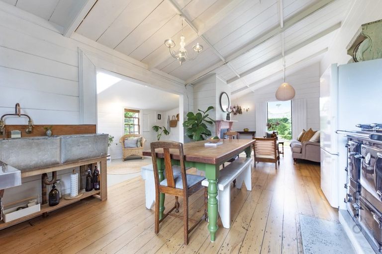 Photo of property in 4 Gow Street, Helensville, 0800