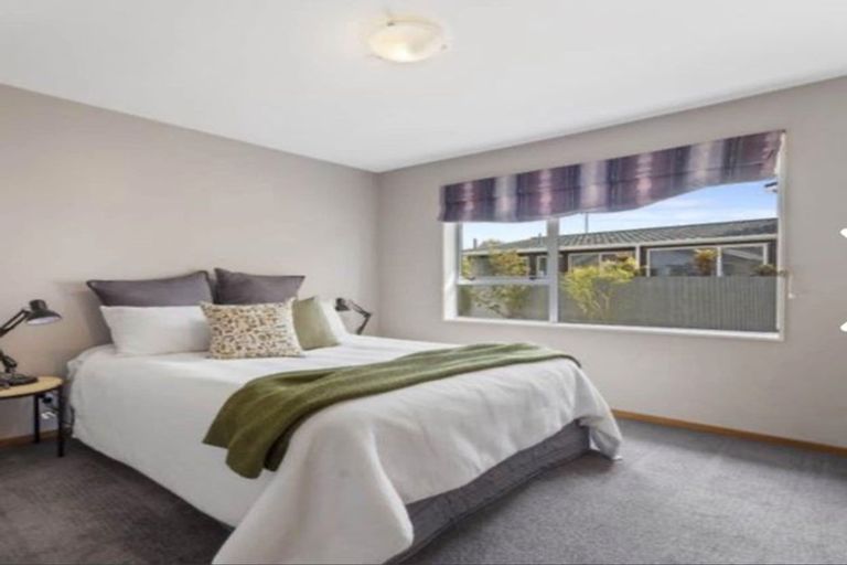 Photo of property in 1 Birdling Place, Halswell, Christchurch, 8025