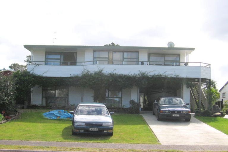 Photo of property in 9 Claxton Avenue, Pauanui, Hikuai, 3579