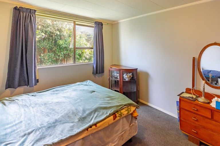 Photo of property in 71 Mcfarlane Street, Oakura, 4314