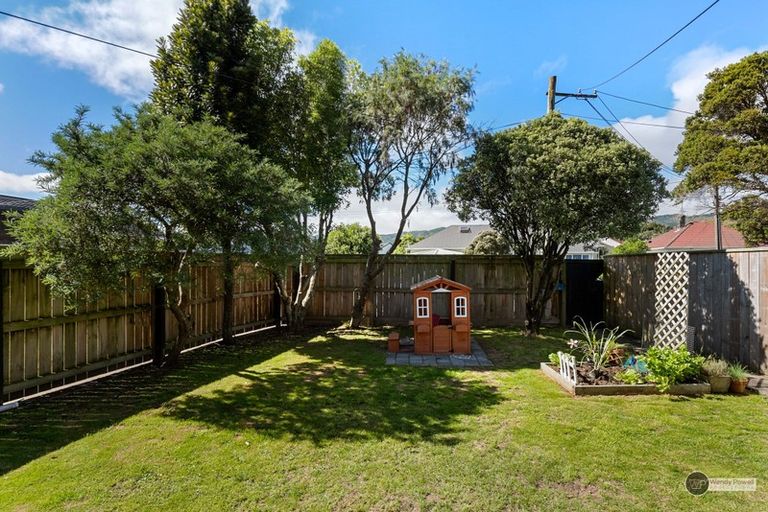 Photo of property in 3 Scanlan Street, Avalon, Lower Hutt, 5011