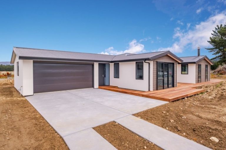 Photo of property in 9 Isthmus Place, Lake Hawea, Wanaka, 9382