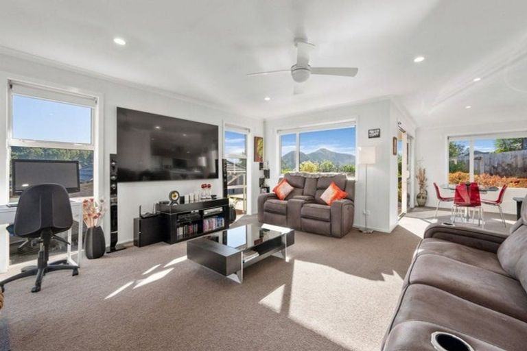 Photo of property in 114a Milton Terrace, Picton, 7220