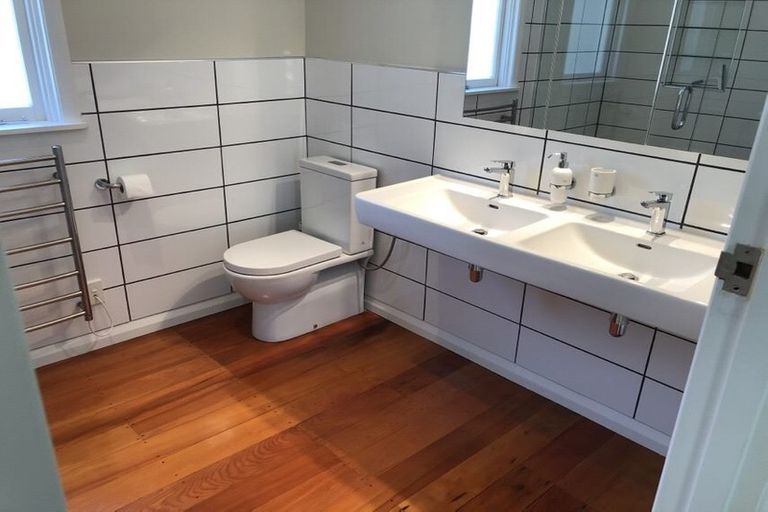 Photo of property in 38 Muritai Crescent, Havelock North, 4130