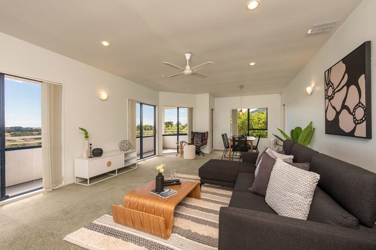 Photo of property in 136 Winara Avenue, Waikanae, 5036