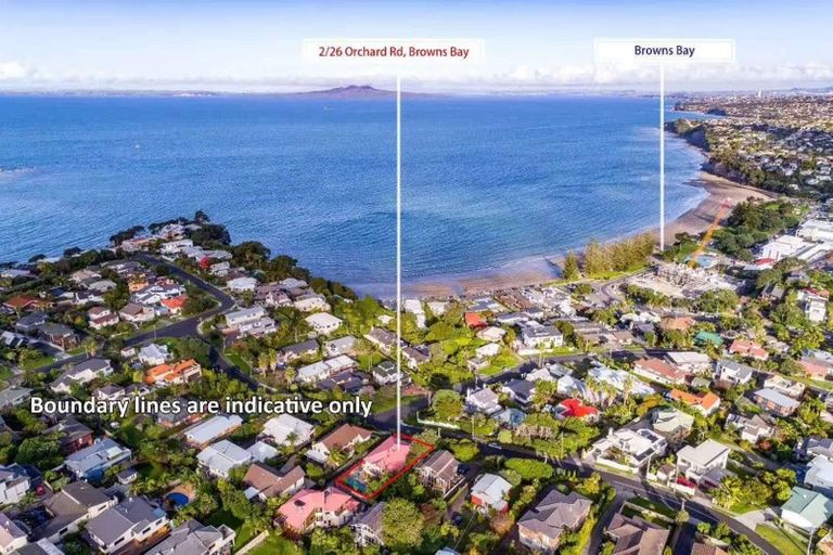 Photo of property in 2/26 Orchard Road, Waiake, Auckland, 0630