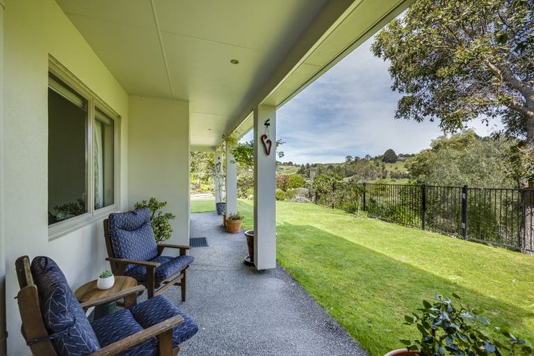 Photo of property in 15 Ridgeway Terrace, Taradale, Napier, 4112