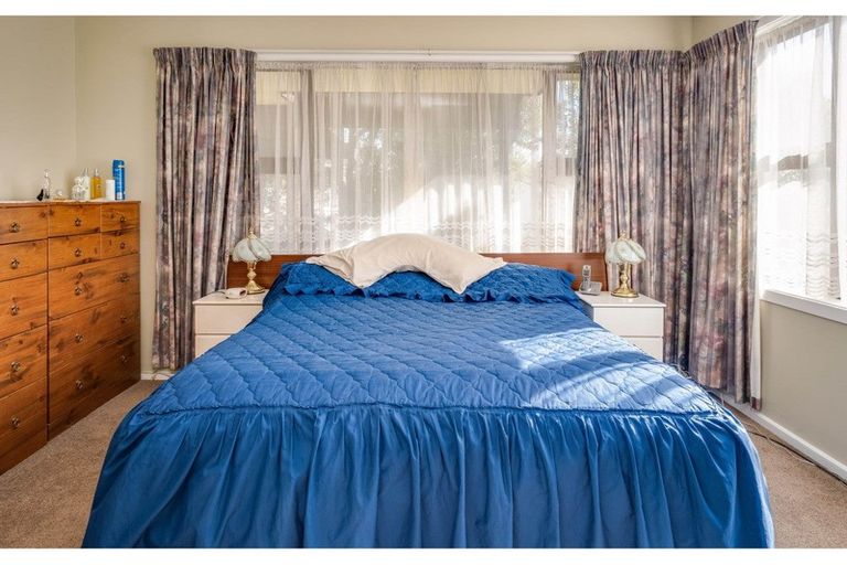 Photo of property in 399 Yaldhurst Road, Russley, Christchurch, 8042