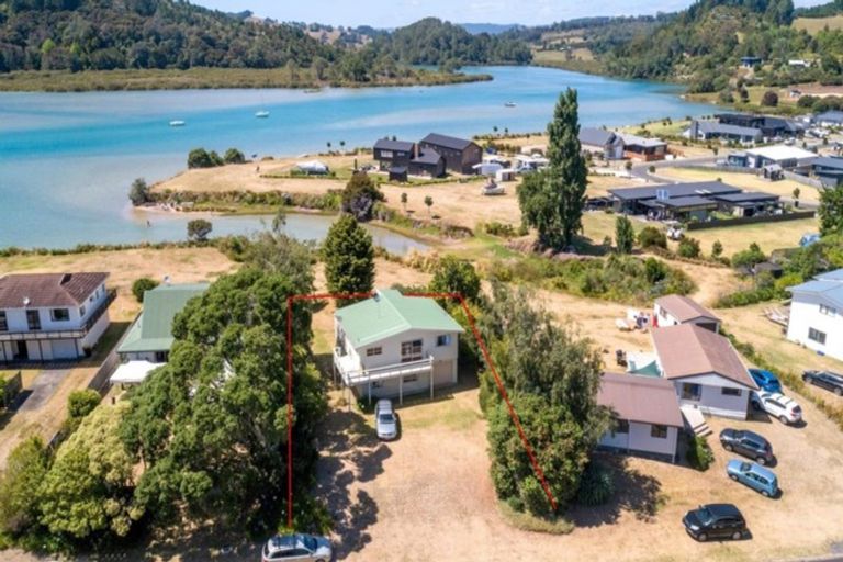 Photo of property in 63 Oyster Drive, Cooks Beach, Whitianga, 3591