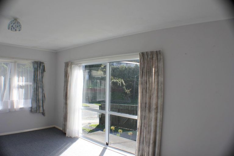 Photo of property in 1/276 Dowse Drive, Maungaraki, Lower Hutt, 5010