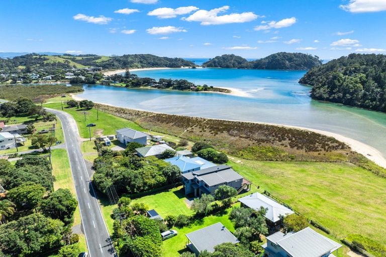 Photo of property in 878 Matapouri Road, Matapouri, Whangarei, 0173
