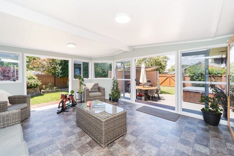 Photo of property in 3 Gainsborough Grove, Highbury, Palmerston North, 4412