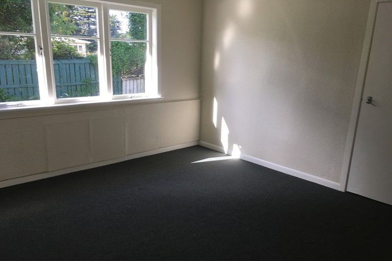 Photo of property in 26 Rathgar Road, Henderson, Auckland, 0610