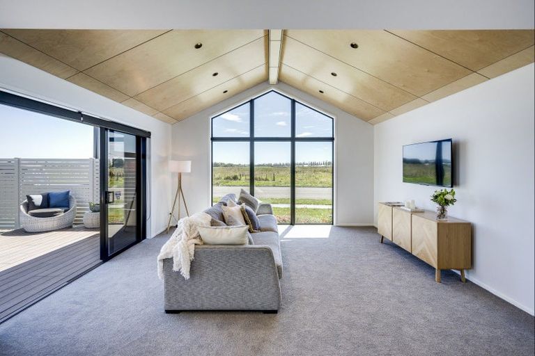 Photo of property in 31 Kenny Road, Meeanee, Napier, 4110