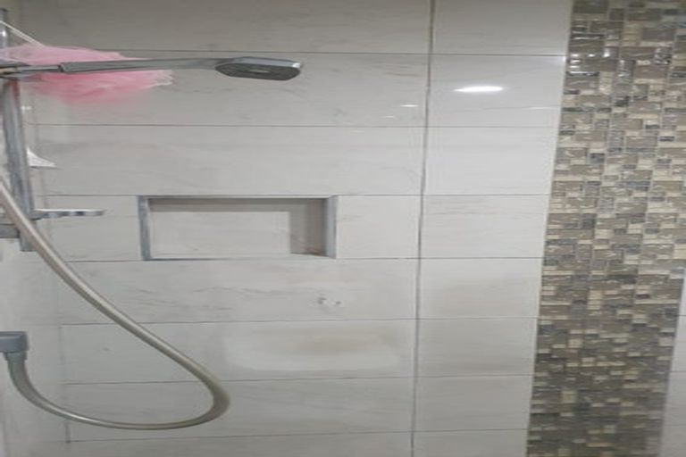 Photo of property in 20 Durham Street, Te Atatu Peninsula, Auckland, 0610