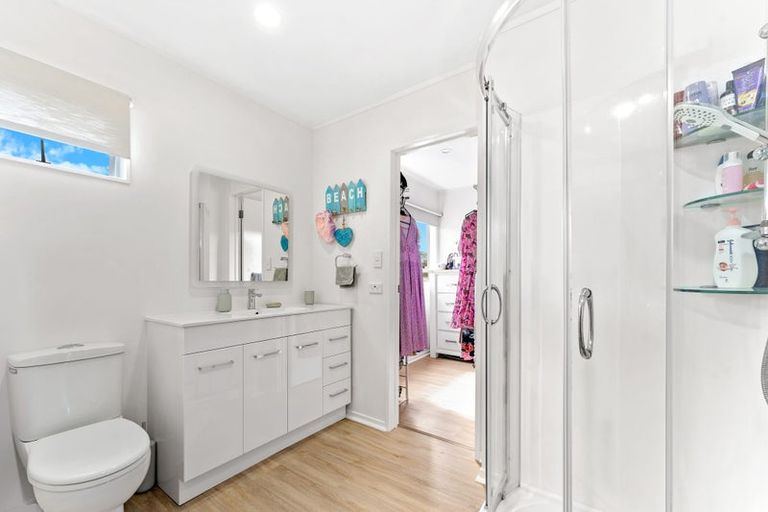 Photo of property in 12 Castaway Place, Gulf Harbour, Whangaparaoa, 0930