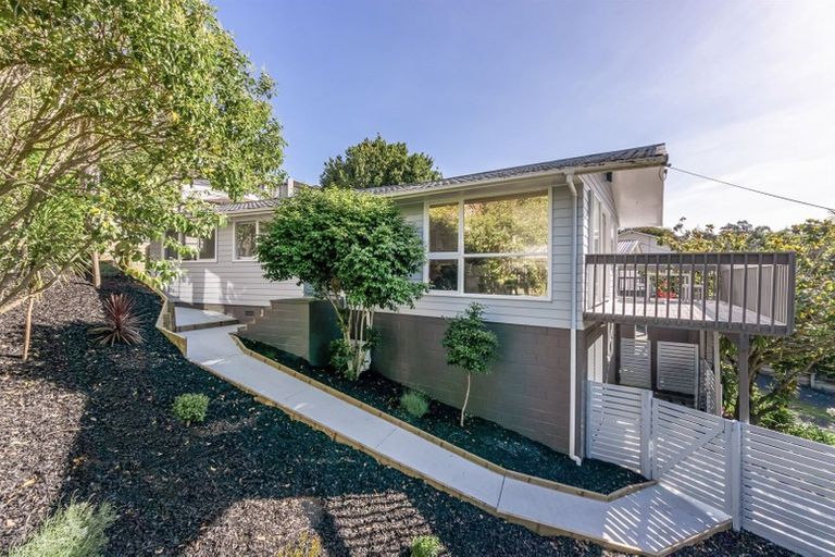 Photo of property in 74 Saddleback Rise, Murrays Bay, Auckland, 0630