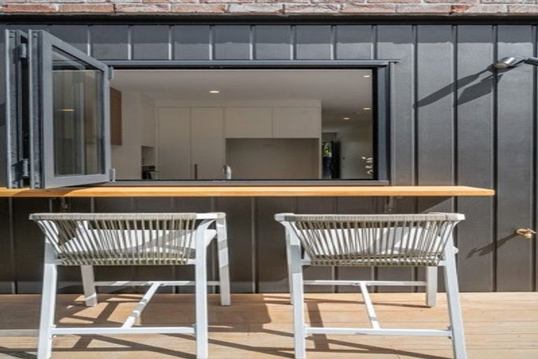 Photo of property in 43b Palmyra Way, Half Moon Bay, Auckland, 2012