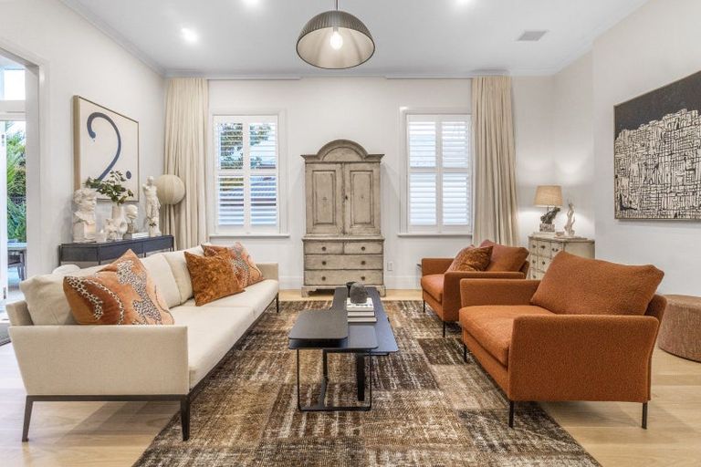 Photo of property in 21 St Aubyn Street, Devonport, Auckland, 0624