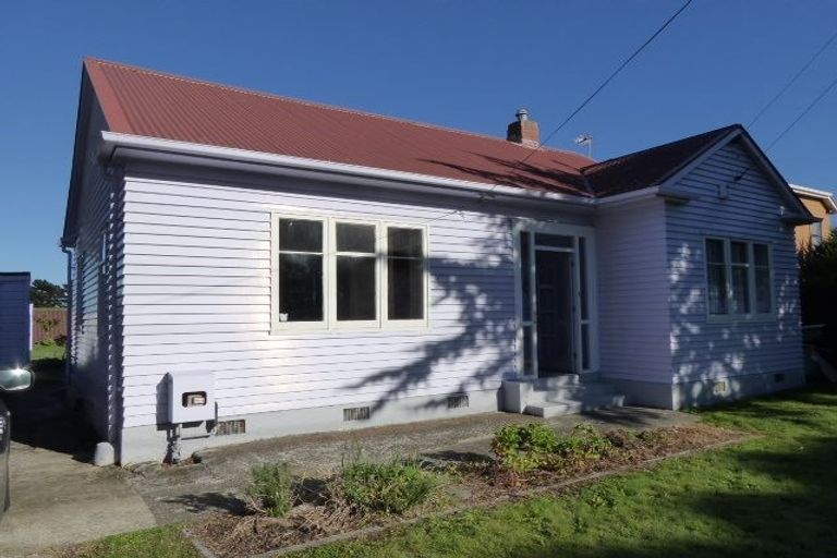 Photo of property in 33 Pirie Crescent, Moera, Lower Hutt, 5010