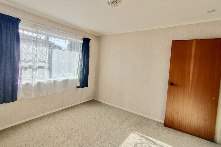 Photo of property in 1/14 Benygloe Place, Highland Park, Auckland, 2010