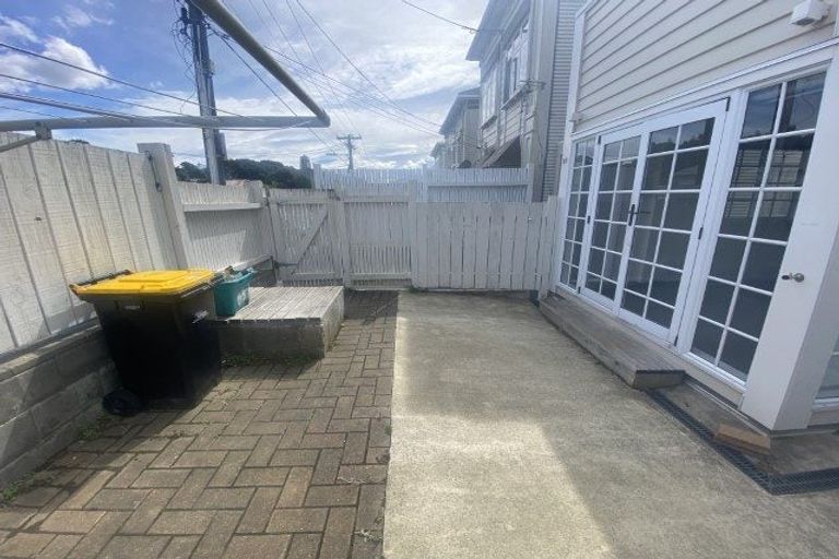Photo of property in 97 Tasman Street, Mount Cook, Wellington, 6021