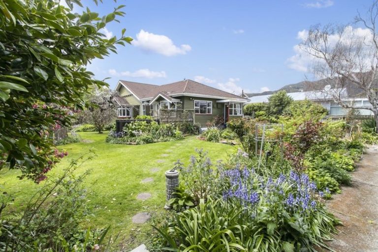 Photo of property in 57 Cambridge Terrace, Waiwhetu, Lower Hutt, 5011