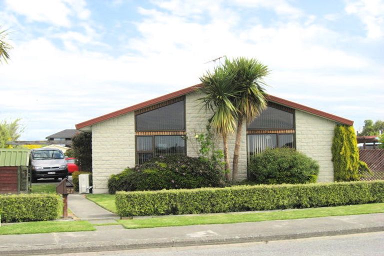 Photo of property in 27 Cam Road, Kaiapoi, 7630