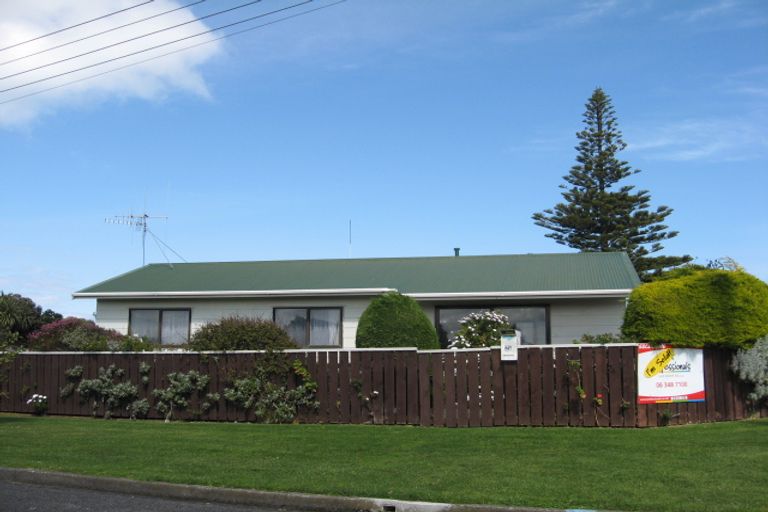 Photo of property in 29 Laird Street, Castlecliff, Whanganui, 4501