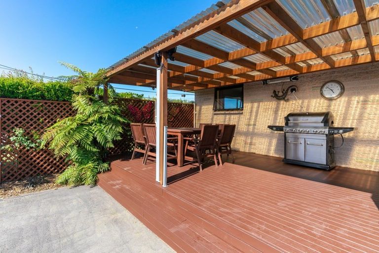 Photo of property in 37 Moffett Street, Islington, Christchurch, 8042