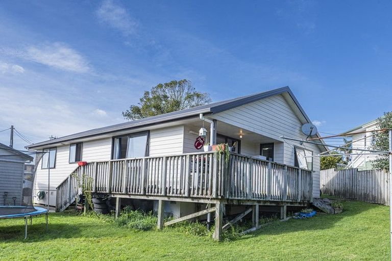 Photo of property in 11 View Street, Maungaturoto, 0520