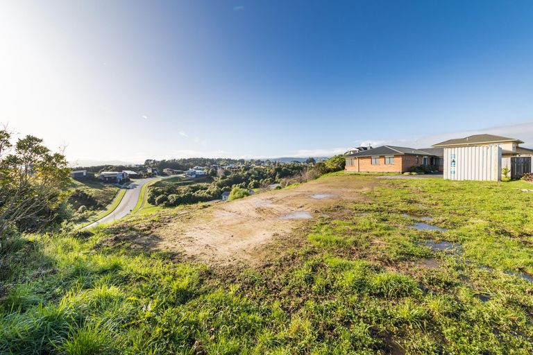 Photo of property in 123 Ruapehu Drive, Fitzherbert, Palmerston North, 4410