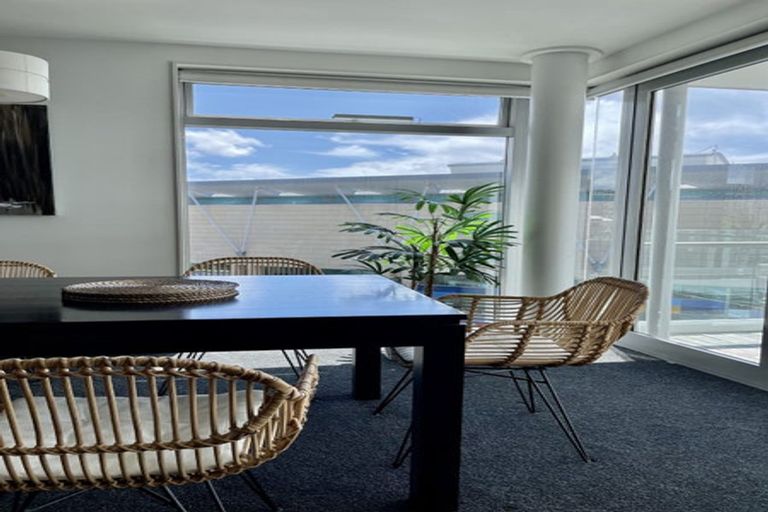Photo of property in Piermont Apartments, 7b/82 Cable Street, Te Aro, Wellington, 6011