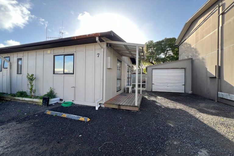 Photo of property in 7/81 Linton Street, West End, Palmerston North, 4410