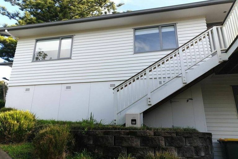 Photo of property in 234 Beach Haven Road, Beach Haven, Auckland, 0626